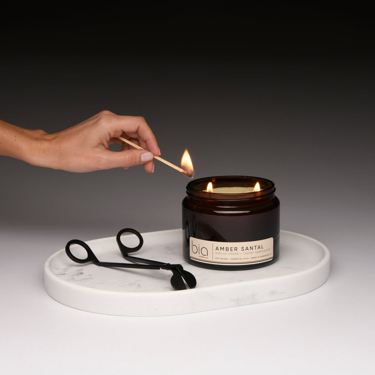 Amber Santal Soy Blend Candle - Amber, Sandalwood & Vanilla Orchid