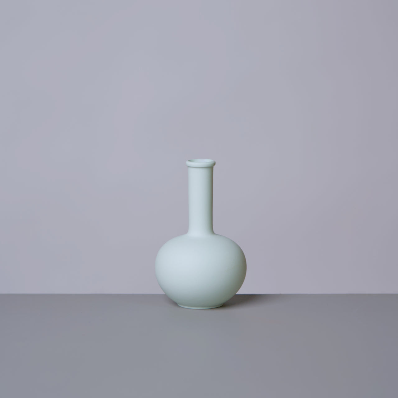 Matte Porcelain Mini Beauty Vase