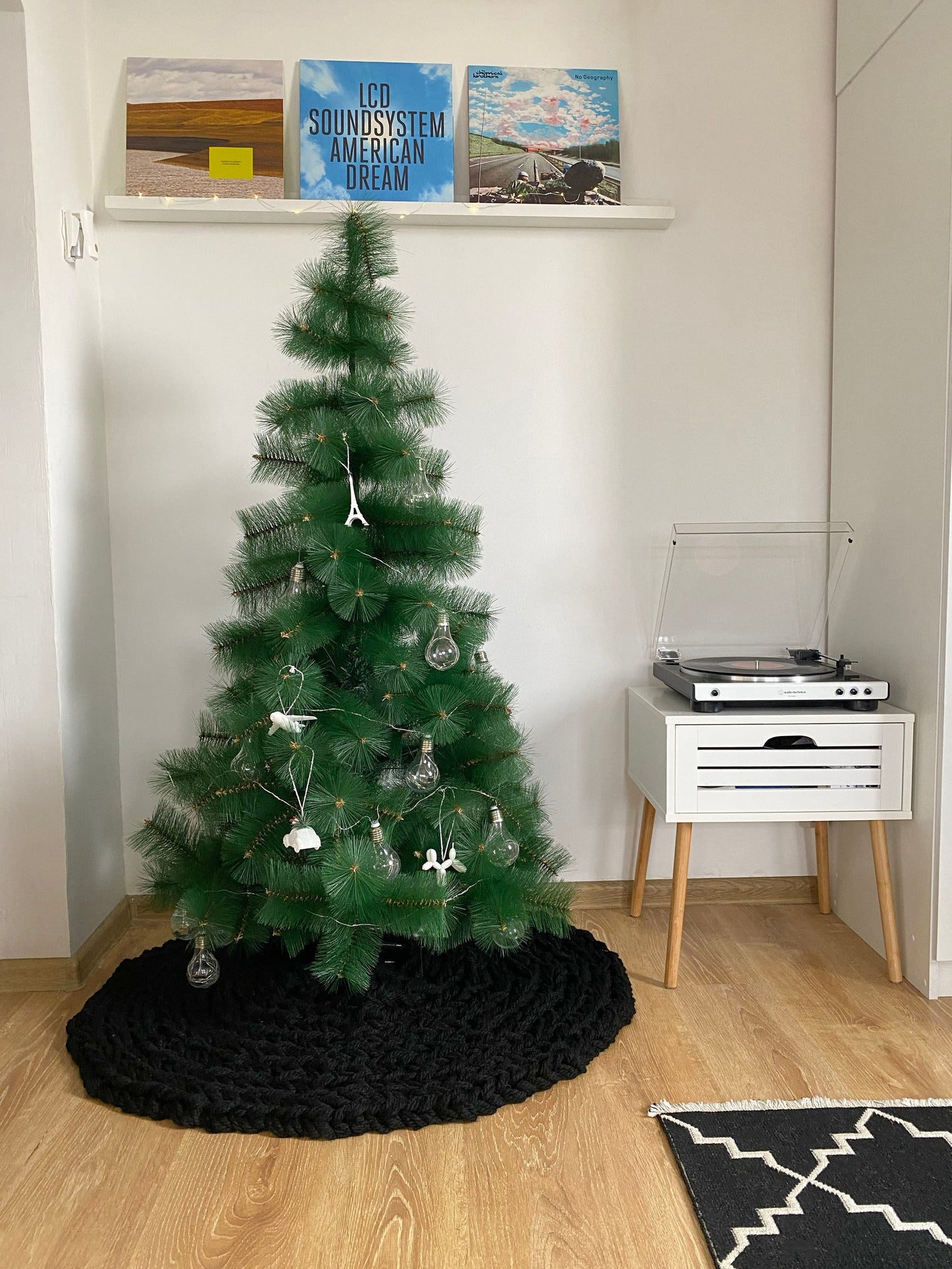 Black Chunky-Knitted Christmas Tree Skirt | US Stock