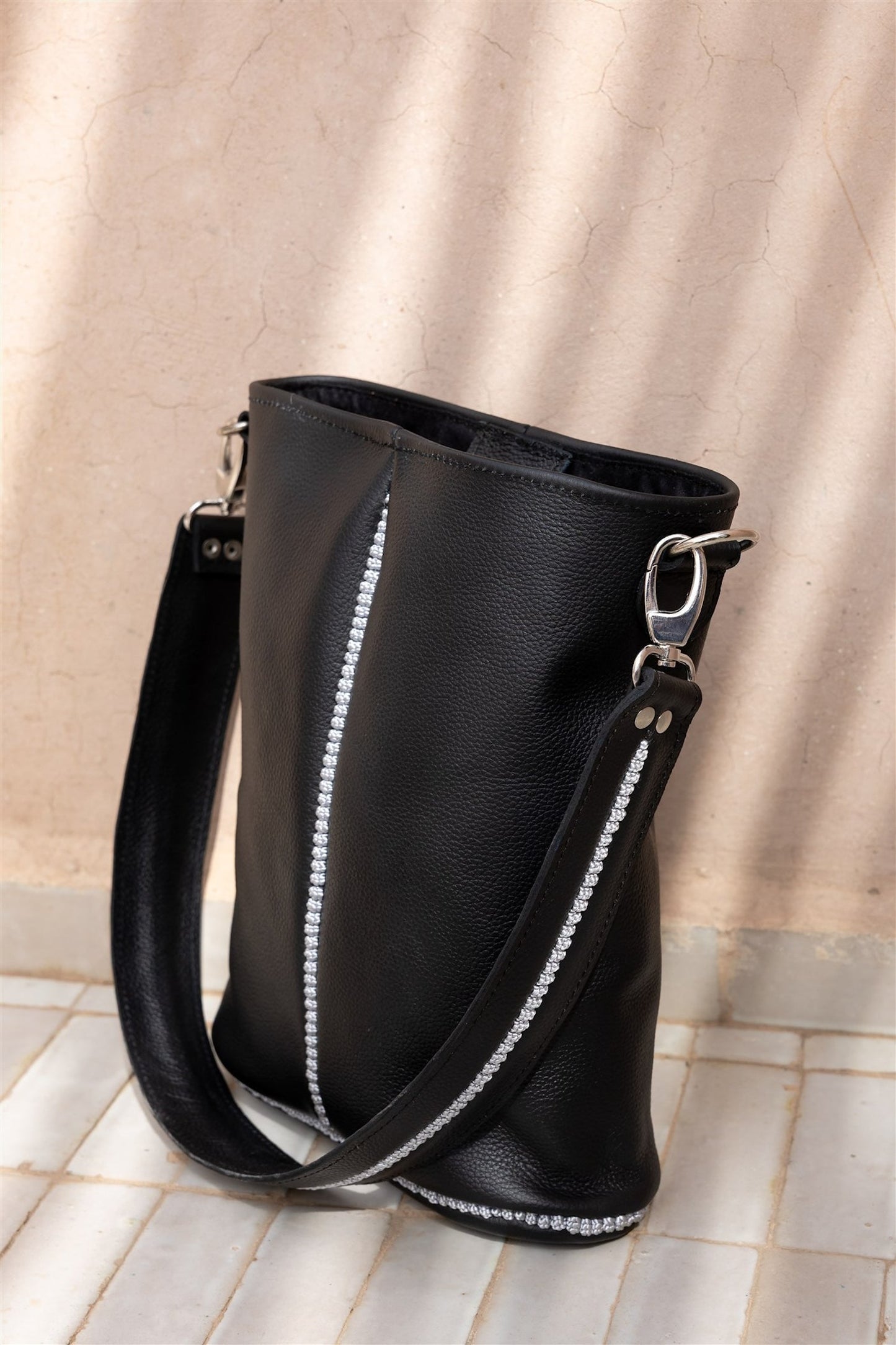 Sabra Leather Shoulder Bag