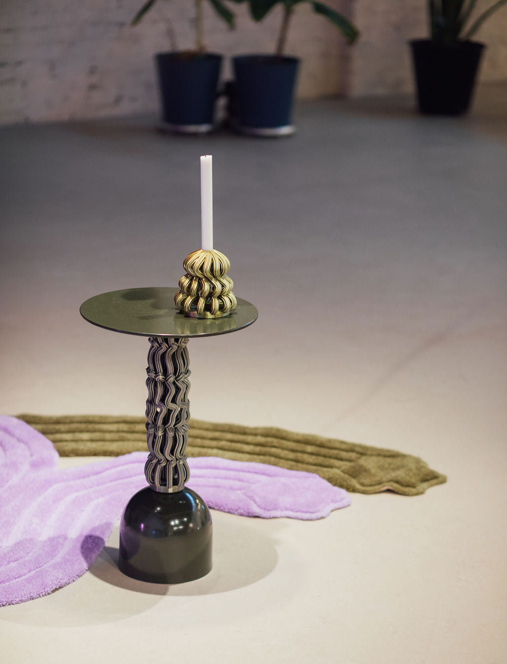 Frosting Martini Table