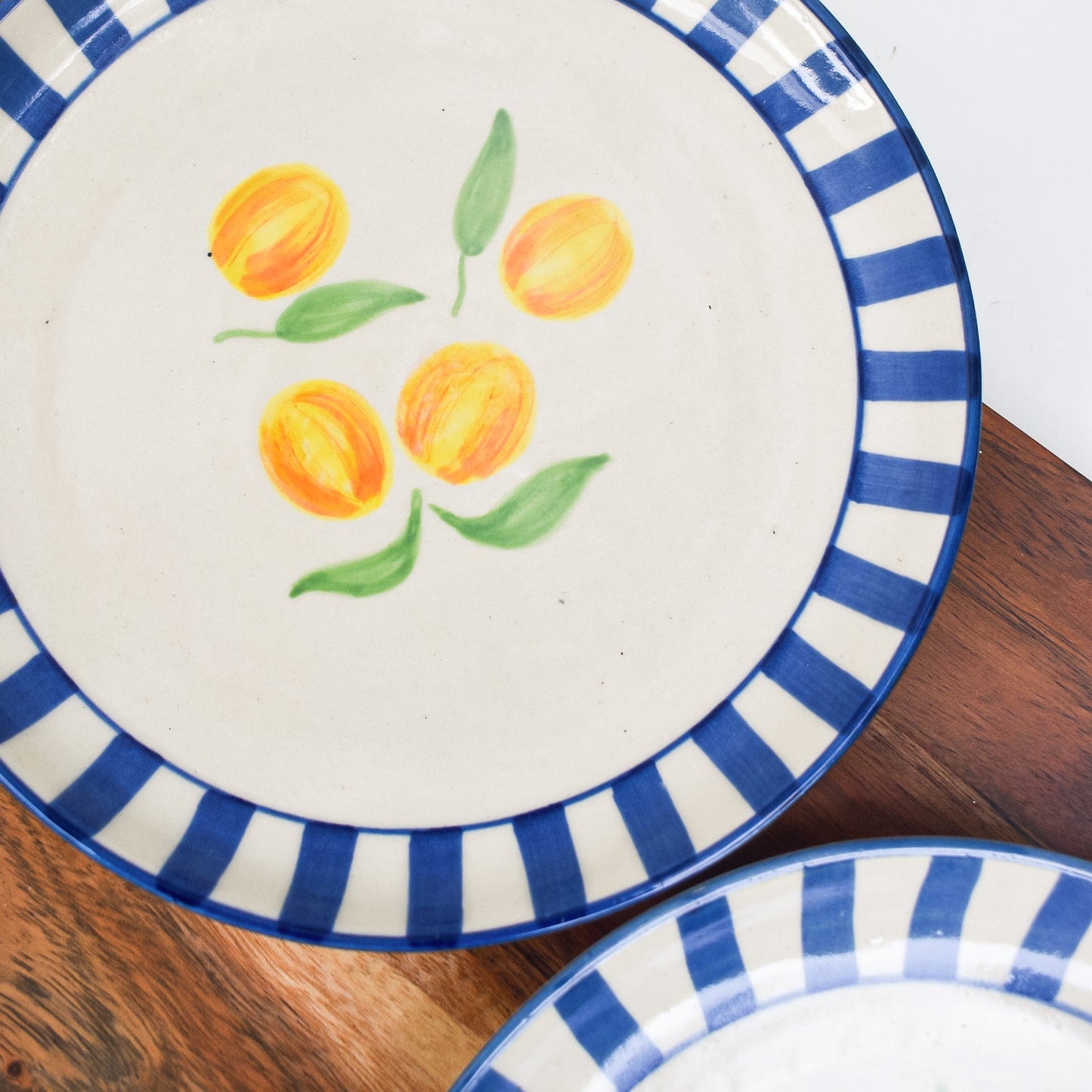 S/2 Dessert Plates - Clemente