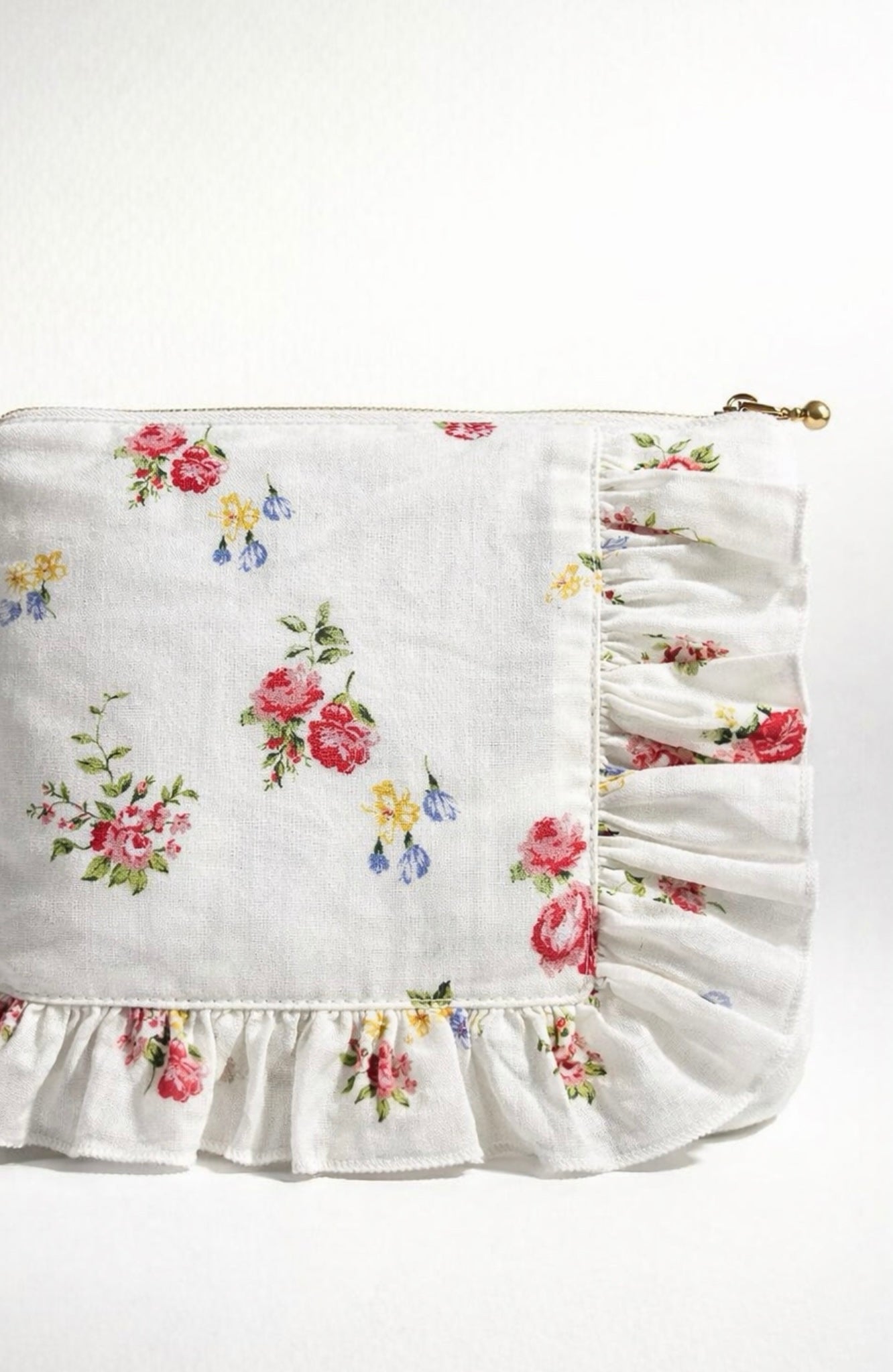 English Rose Posy|Timeless Floral Ruffle Zipper Pouch