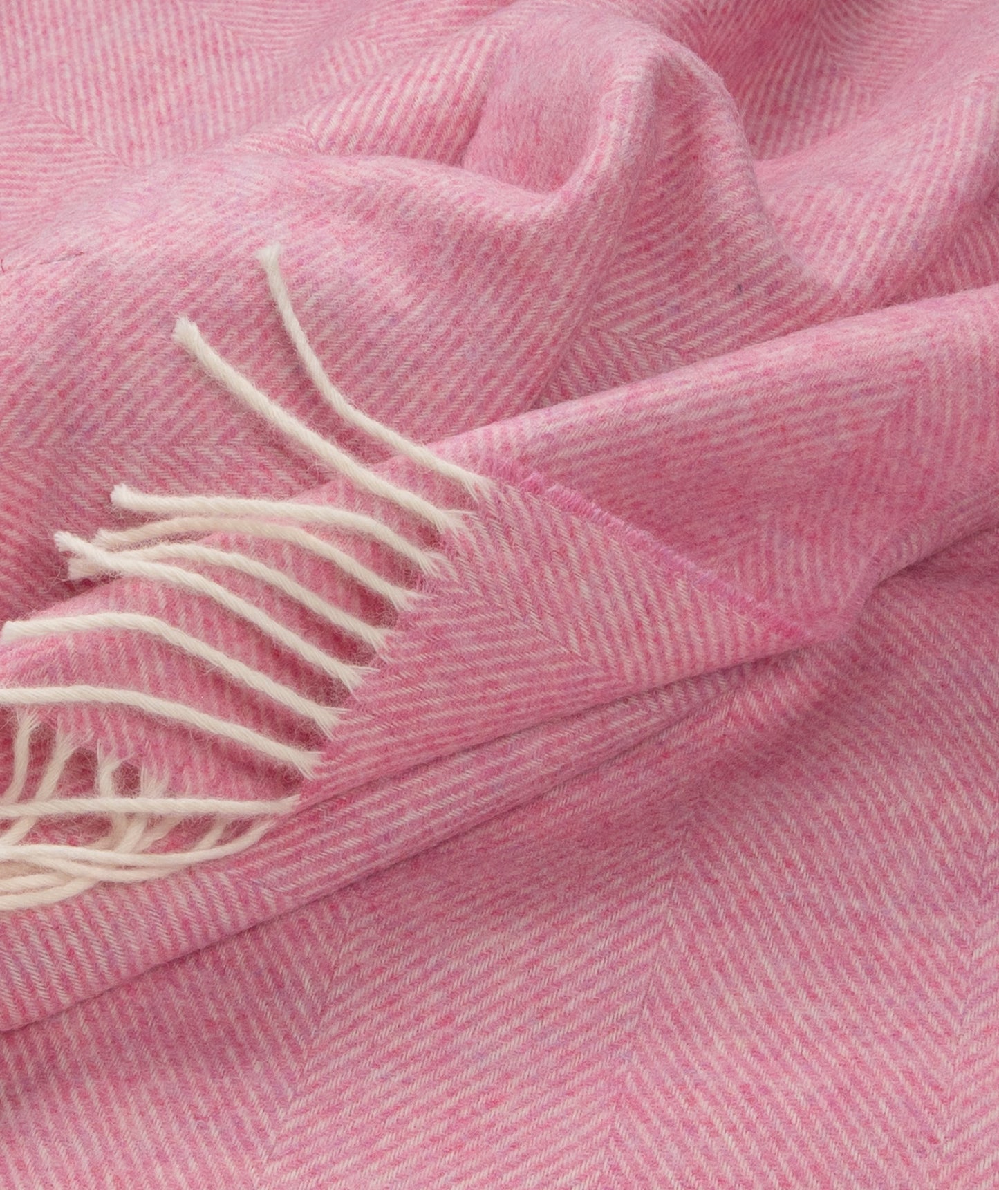 Southampton Home Shetland Lambswool Herringbone Throw – Light Pink