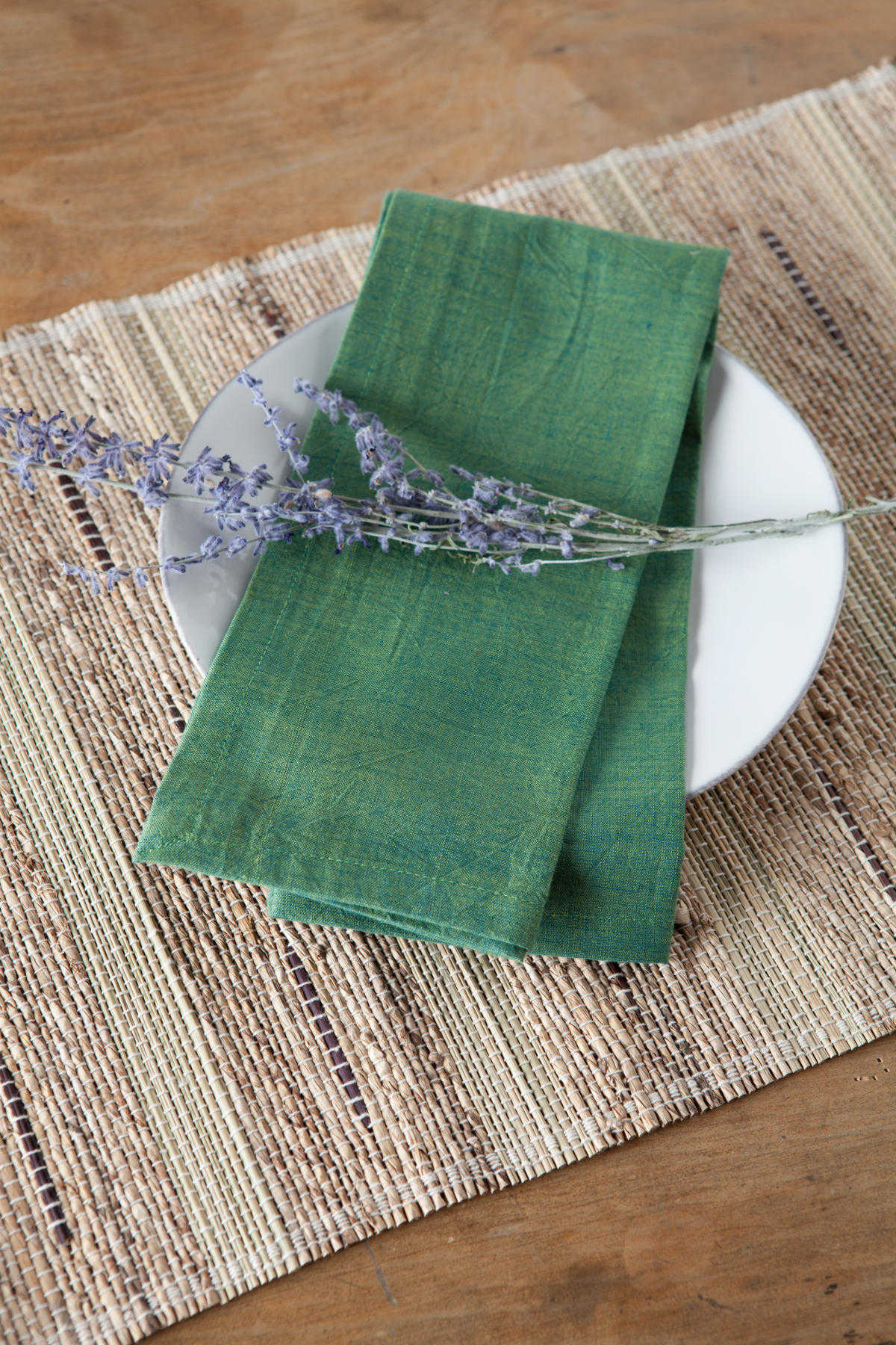 Handwoven Banana Fiber Placemats | 13″ × 19″ | Set of 4 | Fair Trade | Table Classics