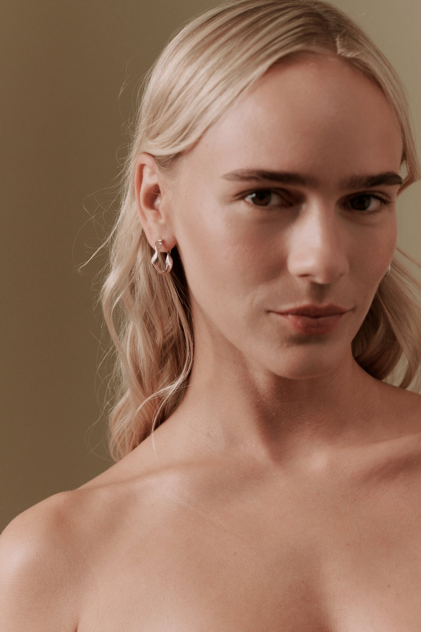 Sunny Twisted Hoops