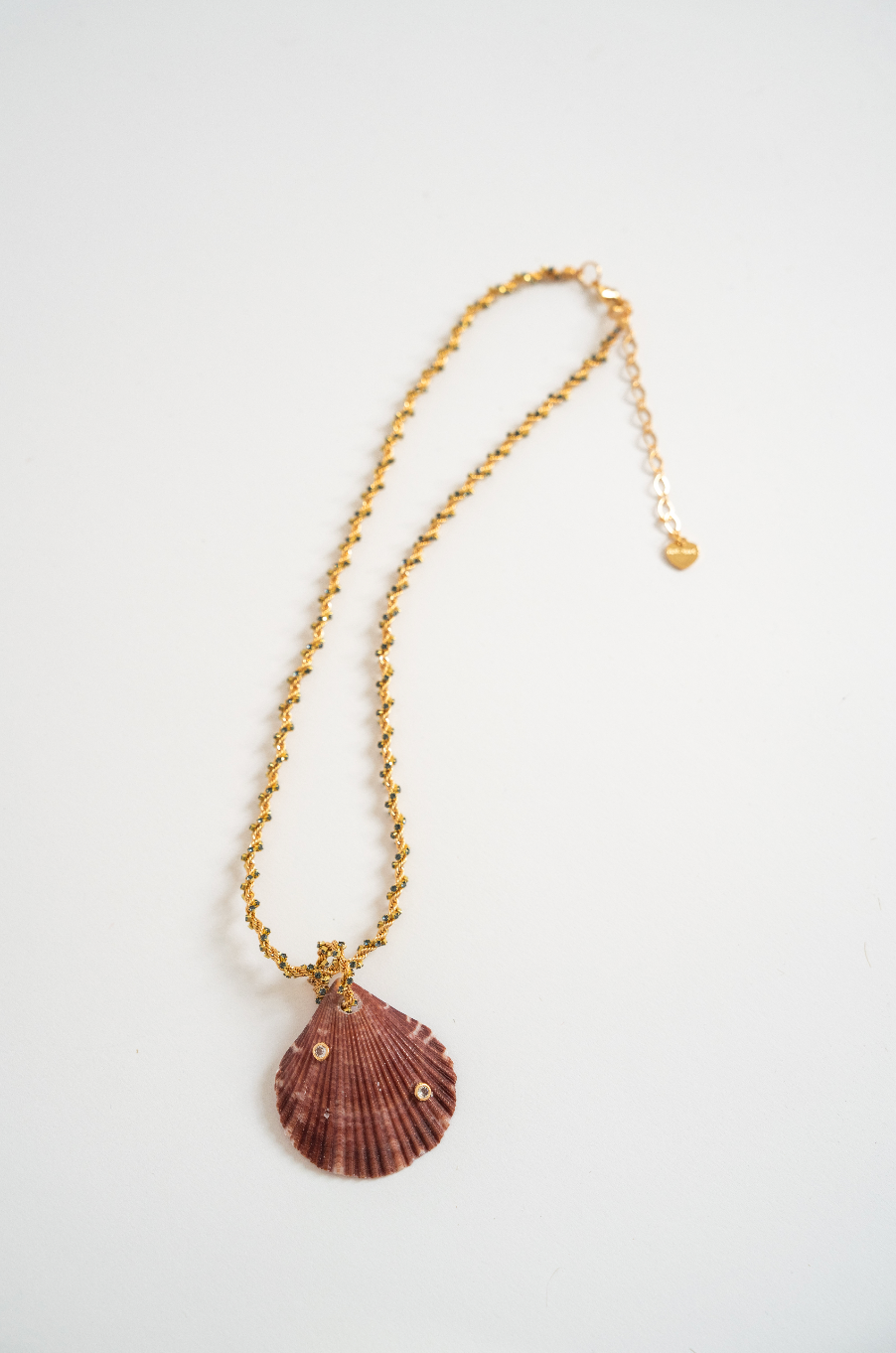 Seashell Scalloped Gem Necklace