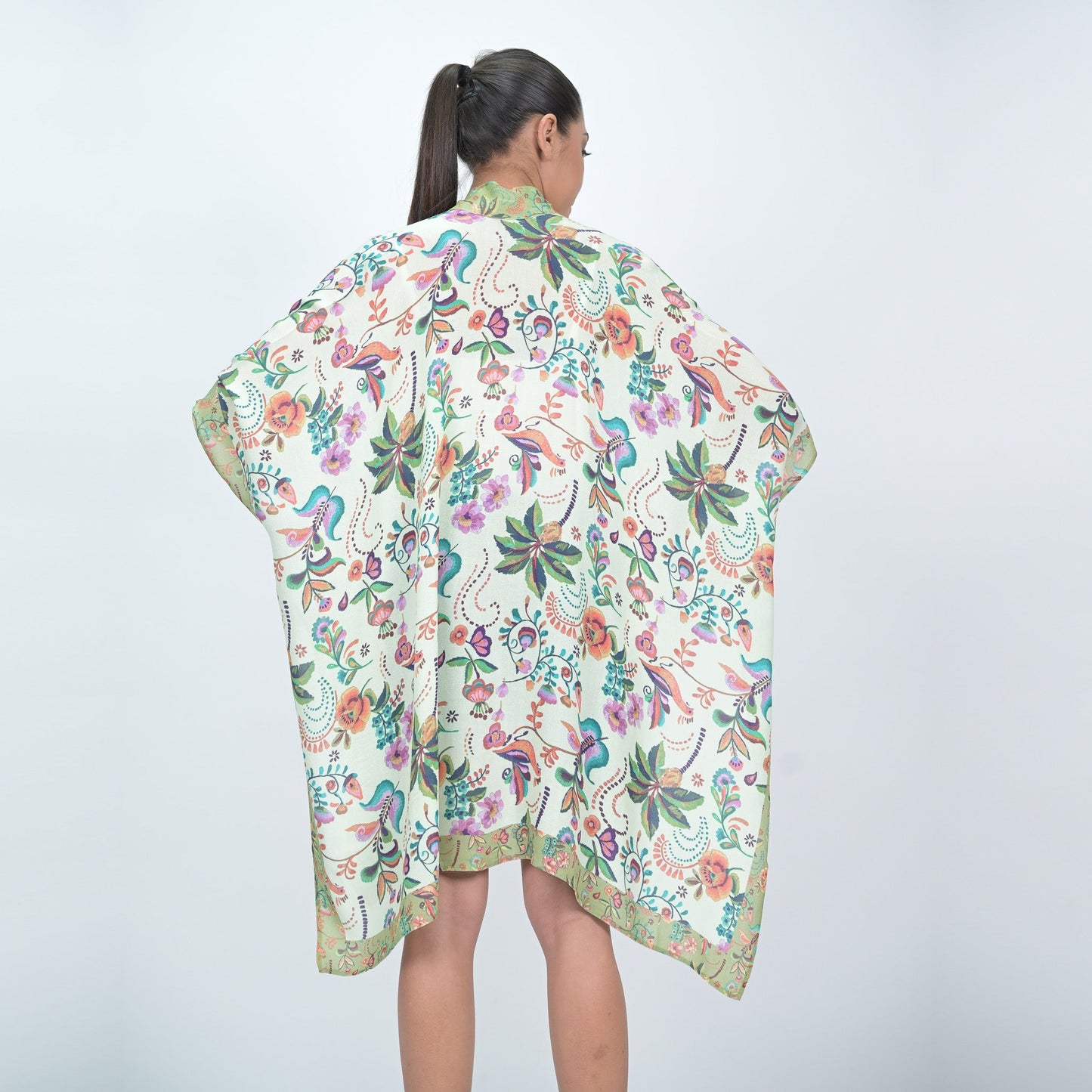 Charming Floral Kimono - Light Green