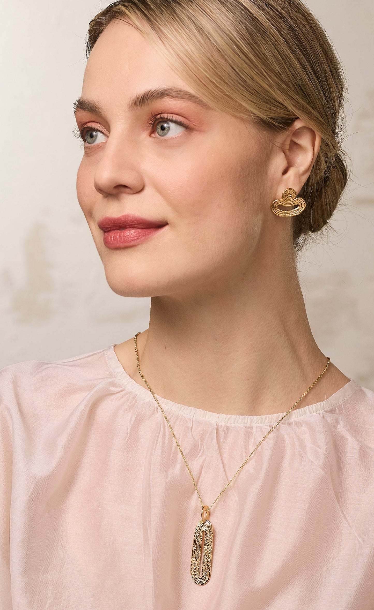 Ponder Necklace / 925 Sterling Silver