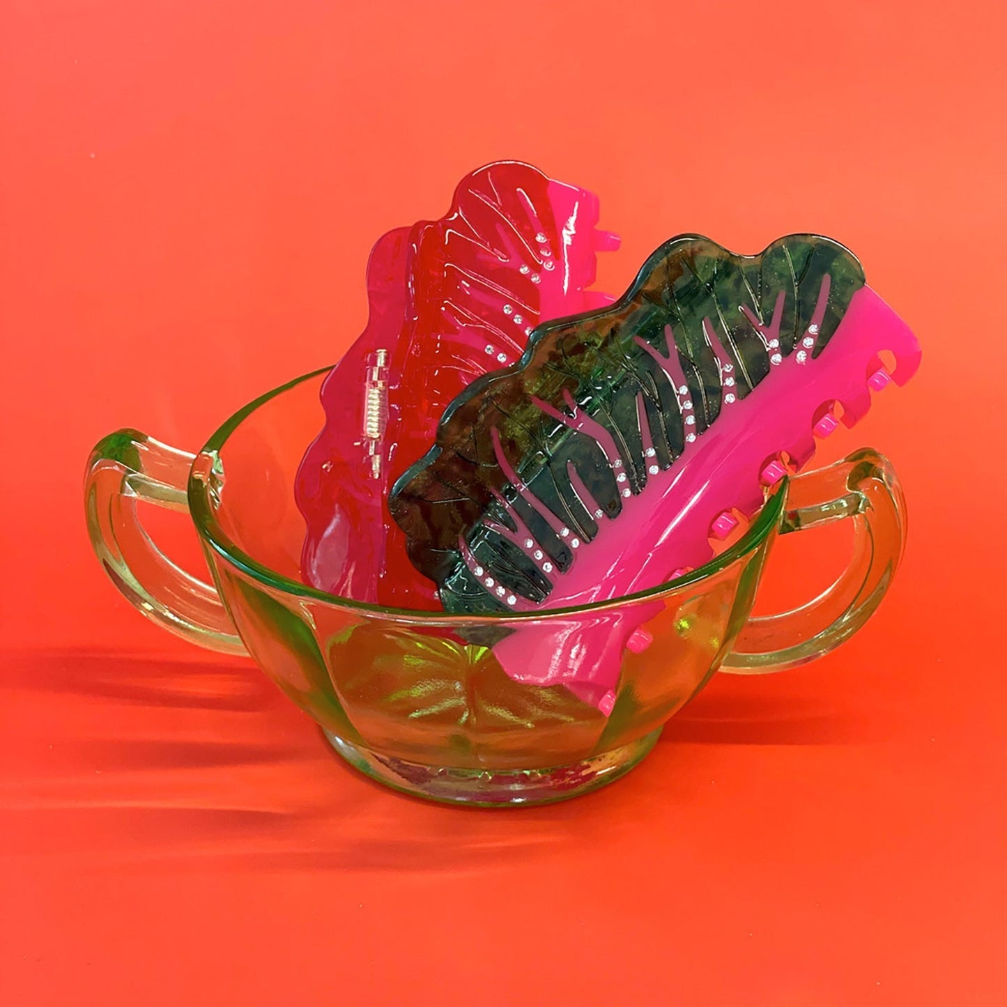 Glowing Chard Hair Claw
