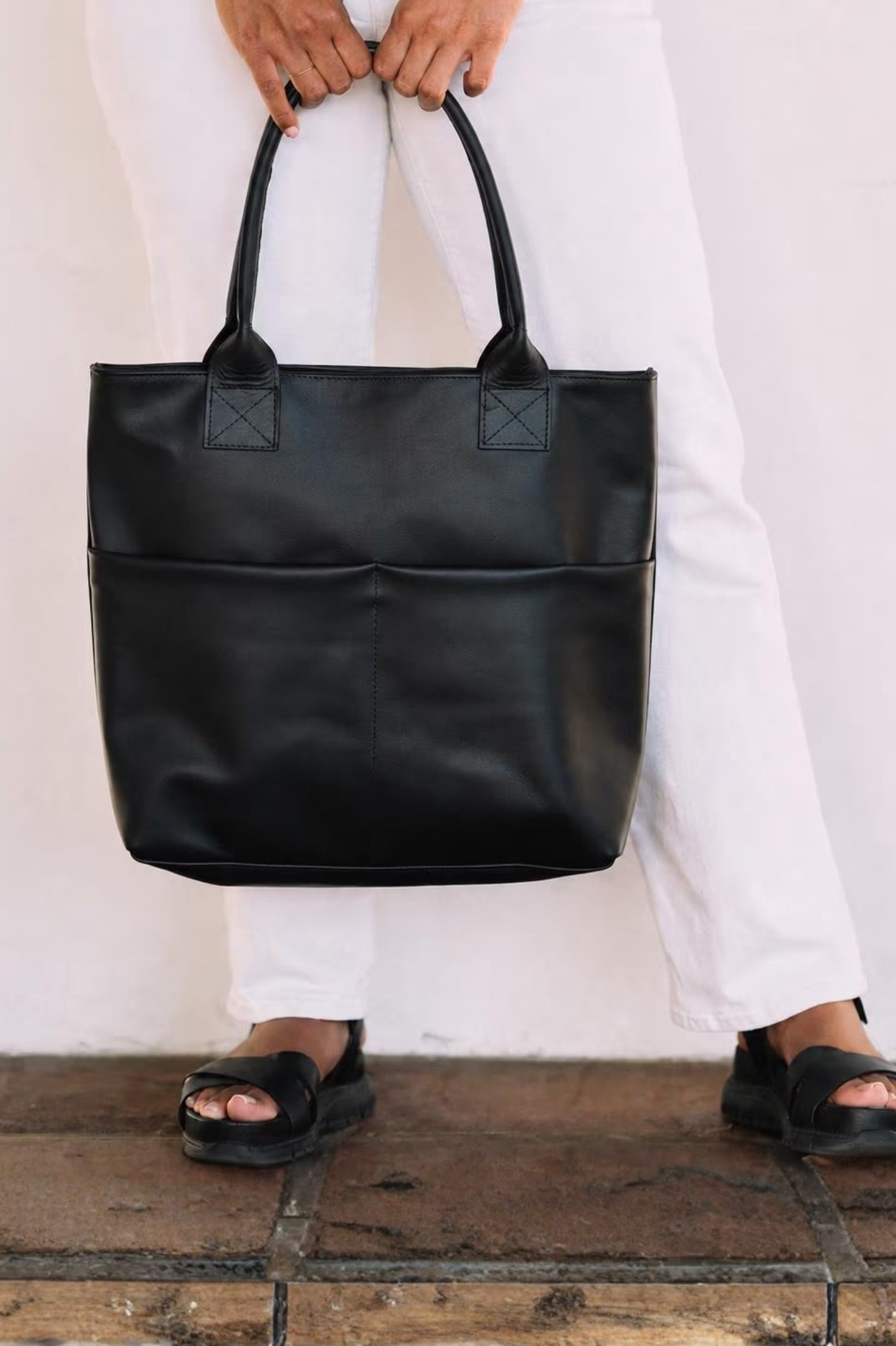 Classic Leather Tote Bag (Structured)