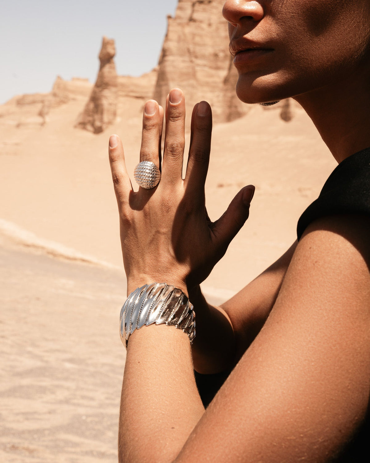 Flow Ball Ring