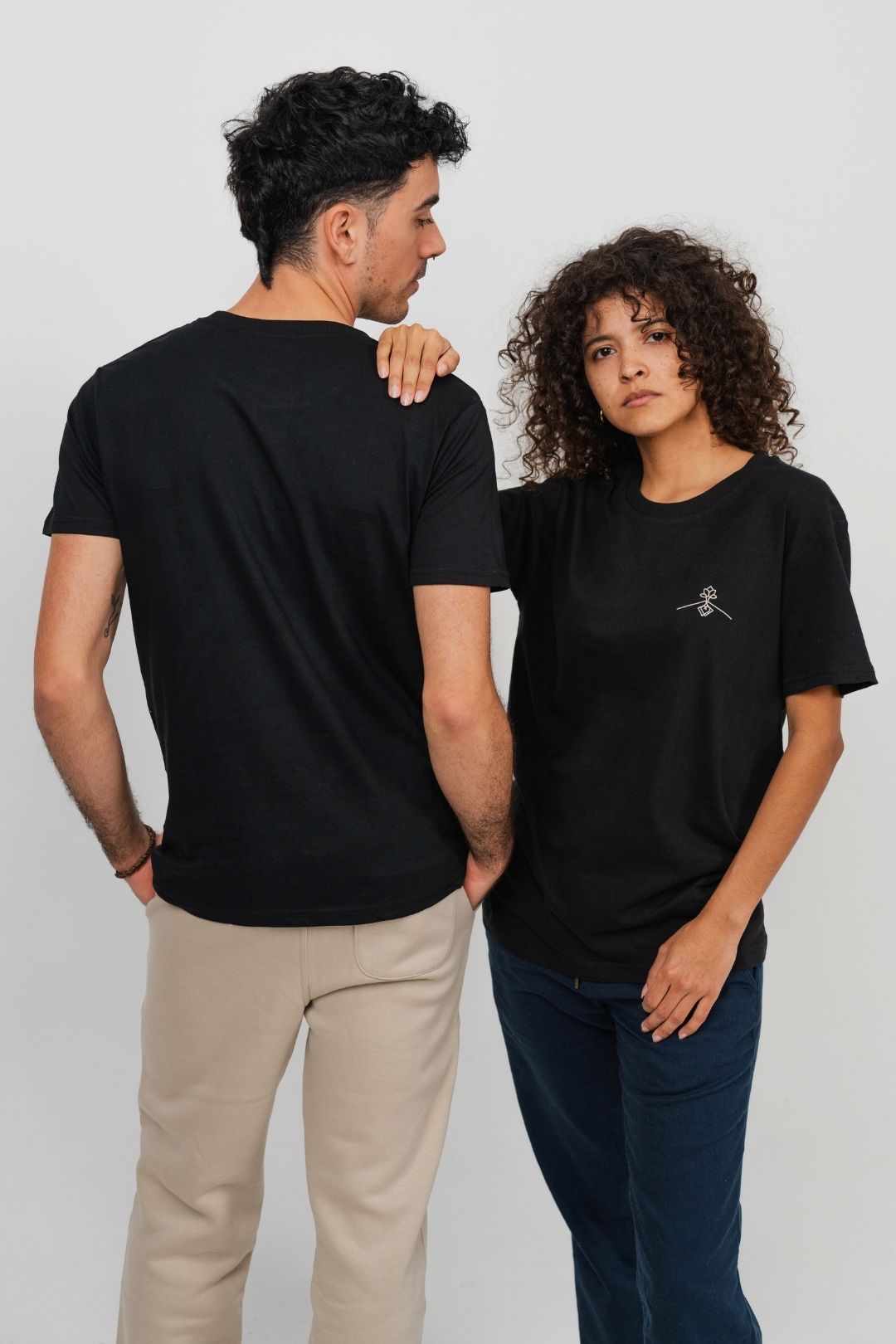 camiseta-algodon-organico-negro-greener-04