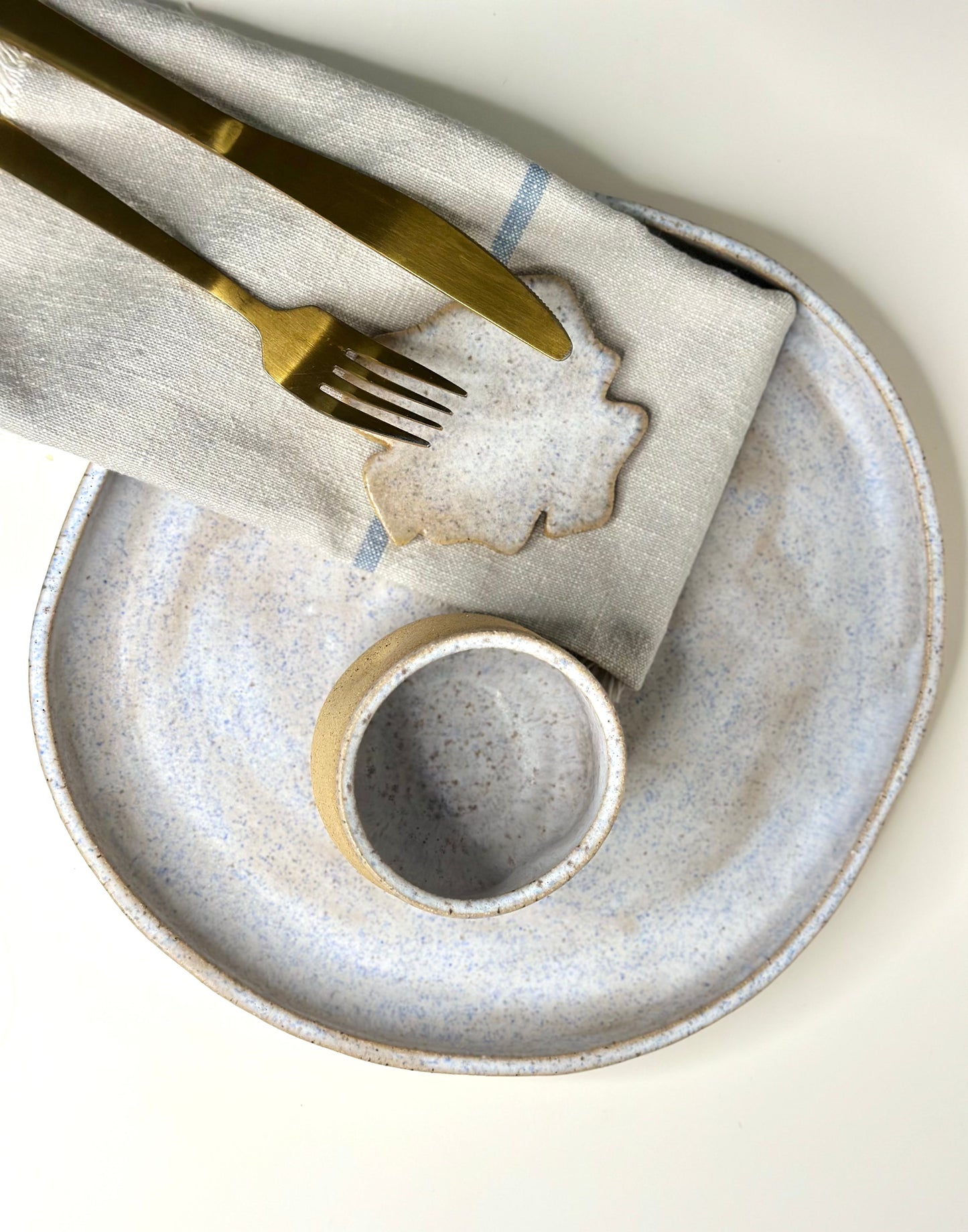 PLATE Ocean Sand. (Size: 11 inches)