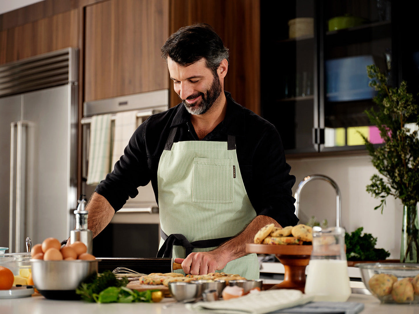 Bib Apron with Pockets