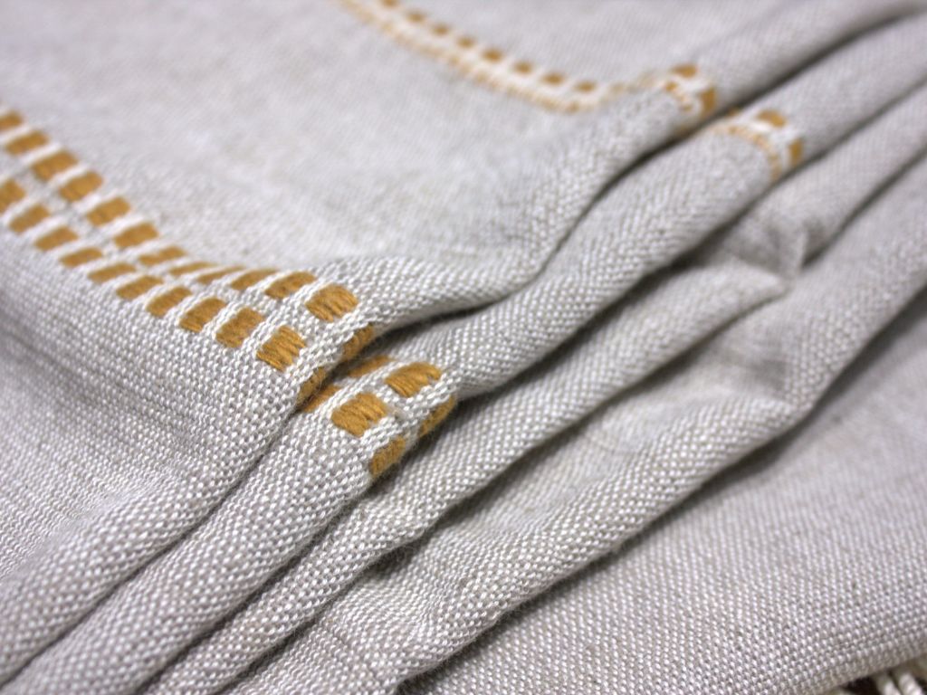 close up of zenach throw in stone