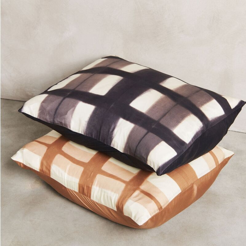 Melo Black Handcrafted Shibori Print Mulberry Silk Pillow