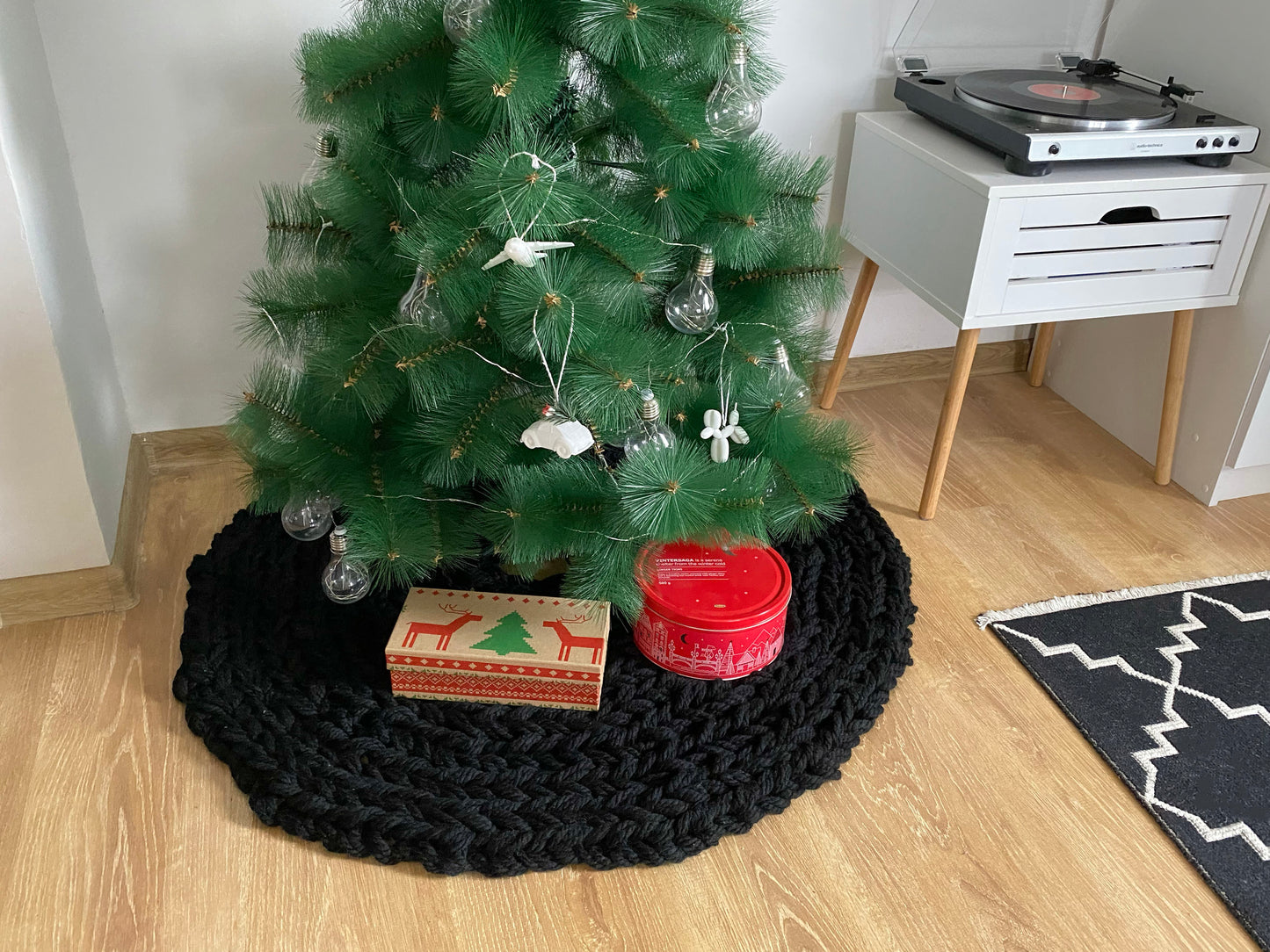 Black Chunky-Knitted Christmas Tree Skirt | US Stock