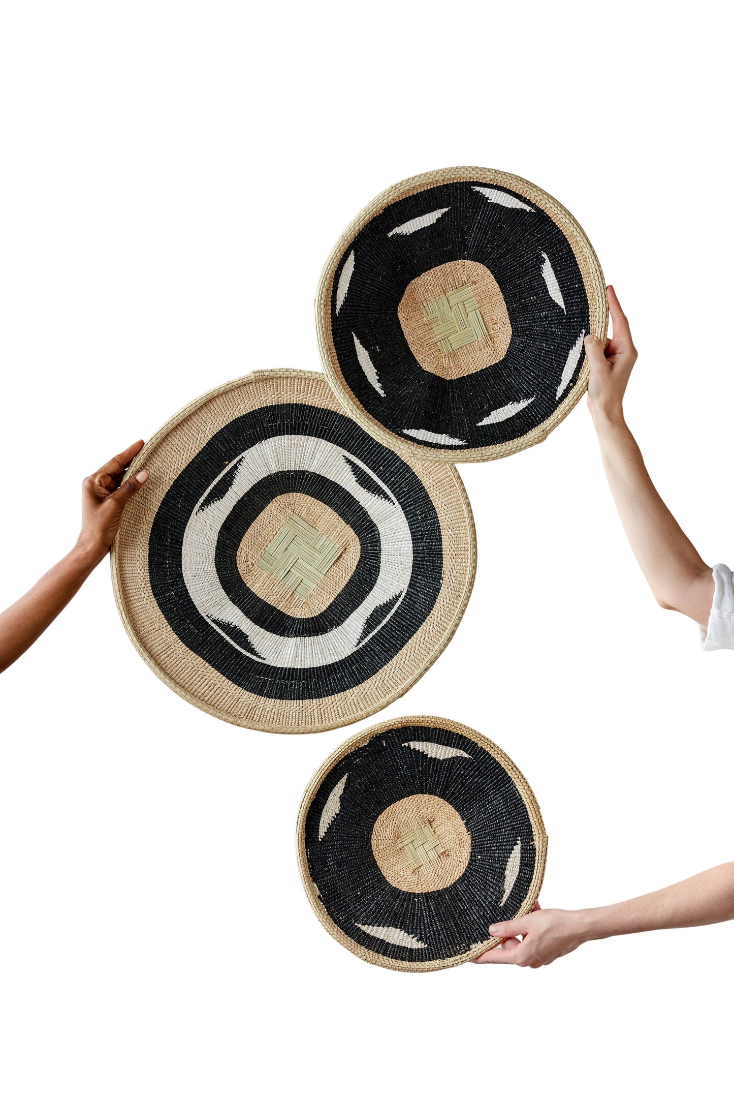 Nolyia Black Flat Basket