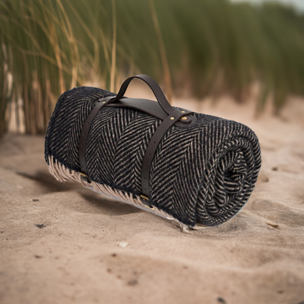 Highland Tweeds Herringbone Roll-Up Travel Blanket ~ Black ~