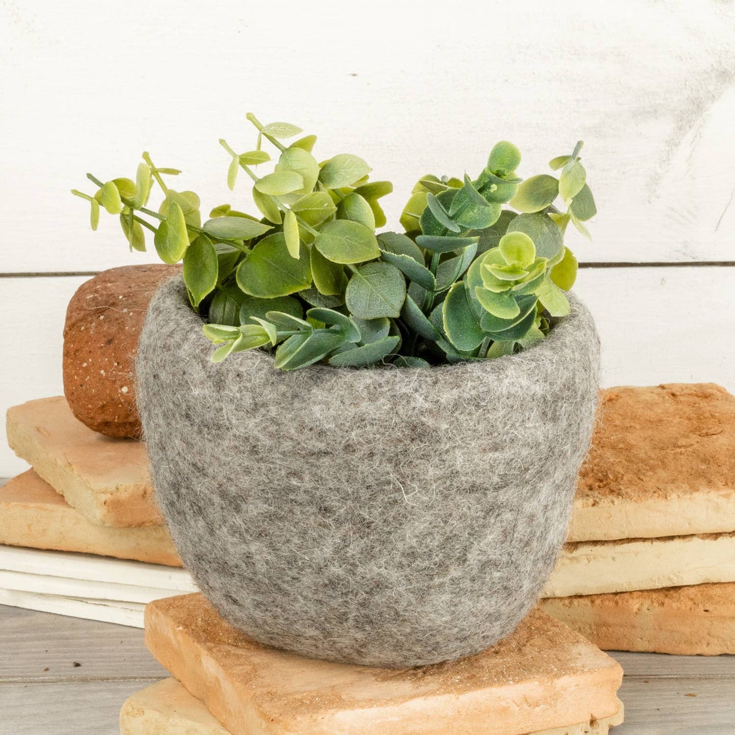 Cozy Steel Grey Felt Pot