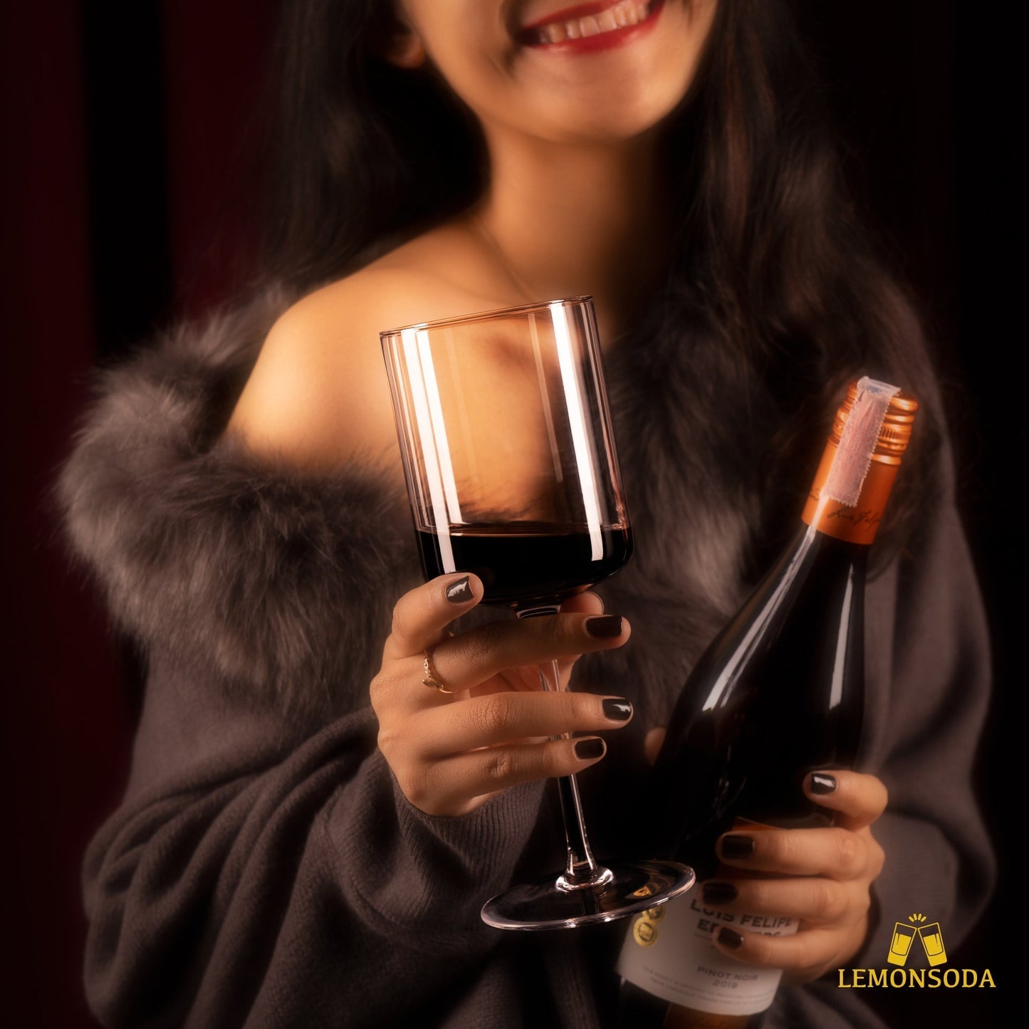 Elegant Crystal Straight Edge Design Wine Glasses