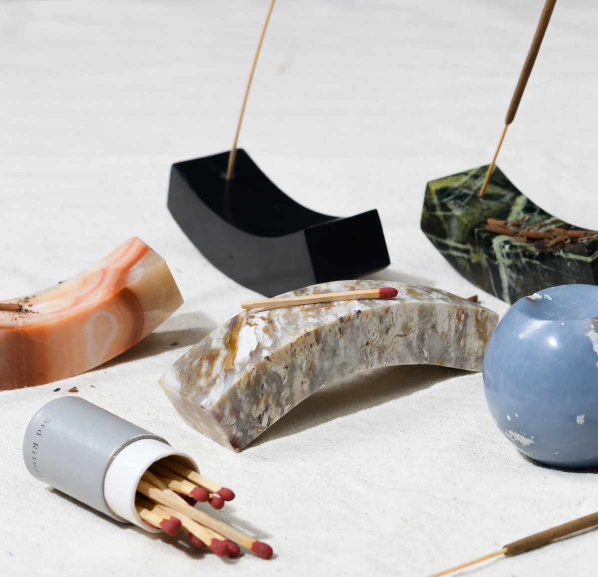 Smile Gemstone Incense Holder - Black Onyx
