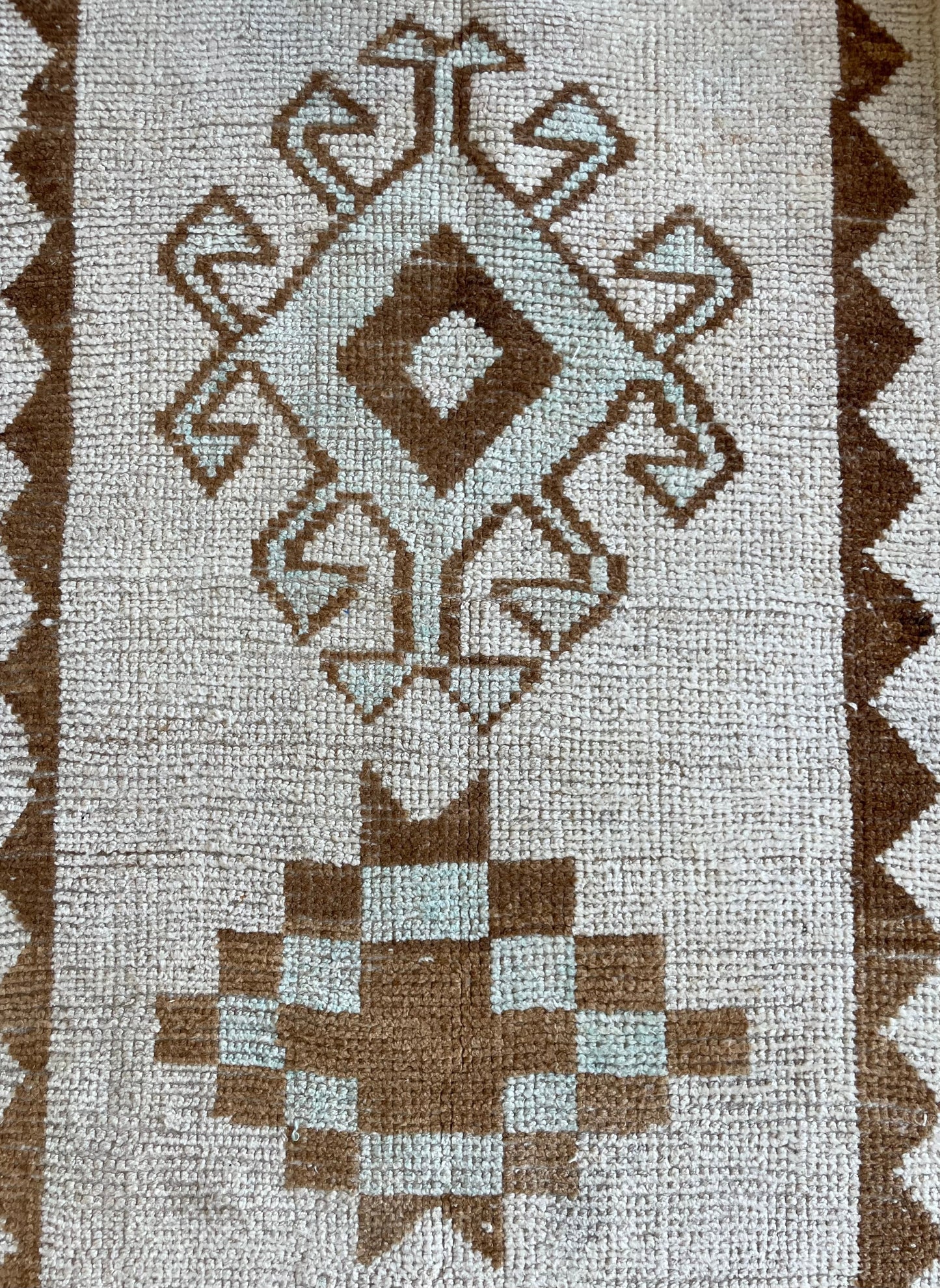No. 1105 Vintage Herki Runner 3'2” x 11’5”