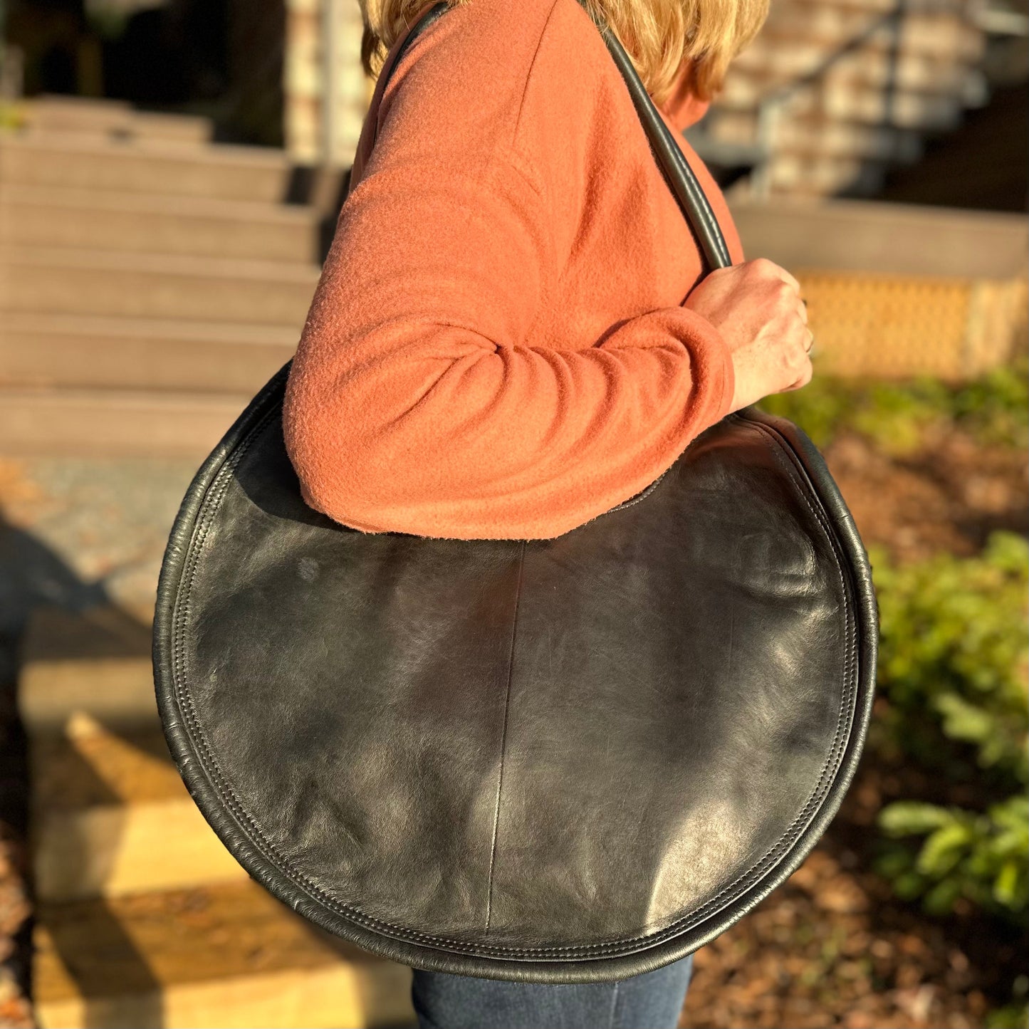 Leather Circle Purse (Black)