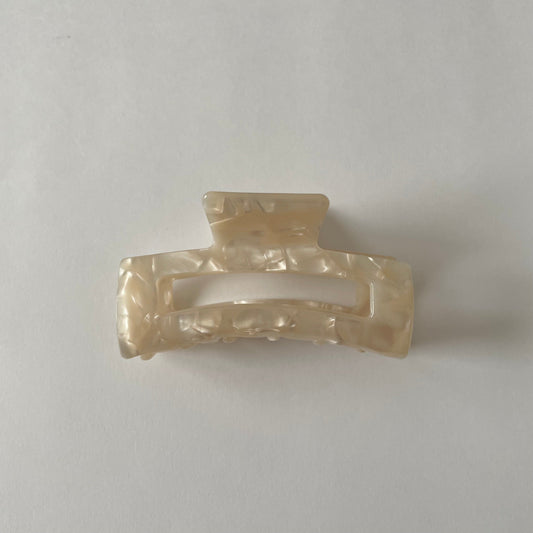 Medium Creme Claw - Classic Edition