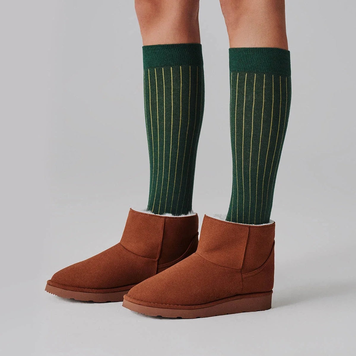 Sustainable vegan dark green knee-high socks
