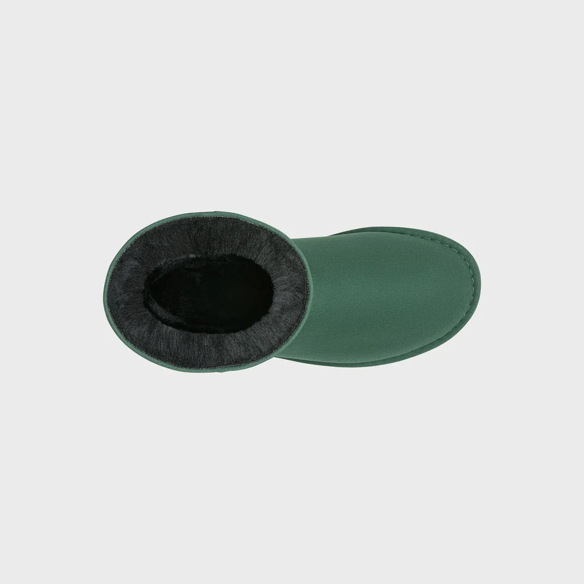 Sustainable green boots with faux fur