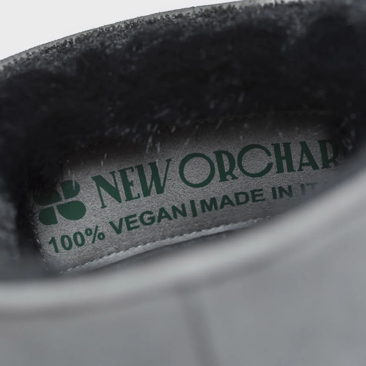 Sustainable grey ugg-like boots – eco and vegan
