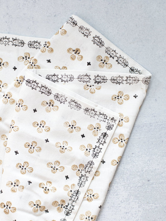 Table Throw (Ivory) - Dogwood - Chai