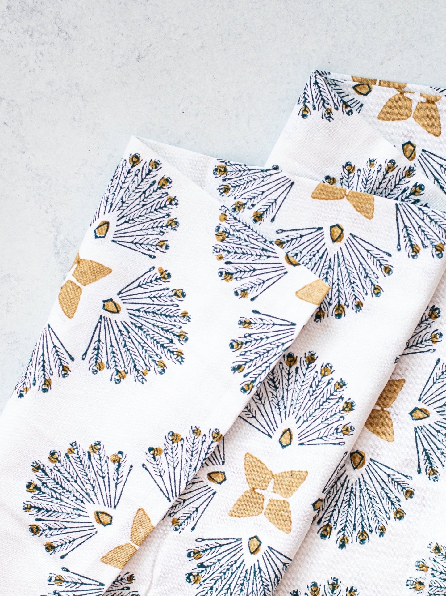 Table Throw (Ivory) - Peacock Paradise - Midnight
