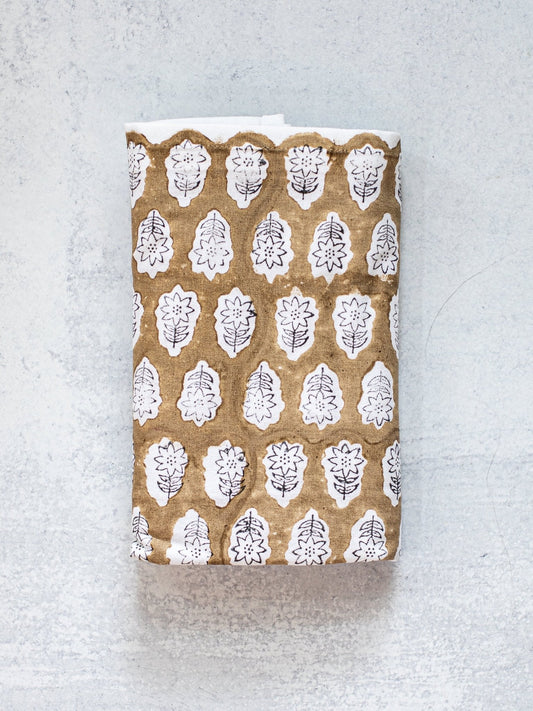 Table Throw (Ivory) - Lily - Chai & Black