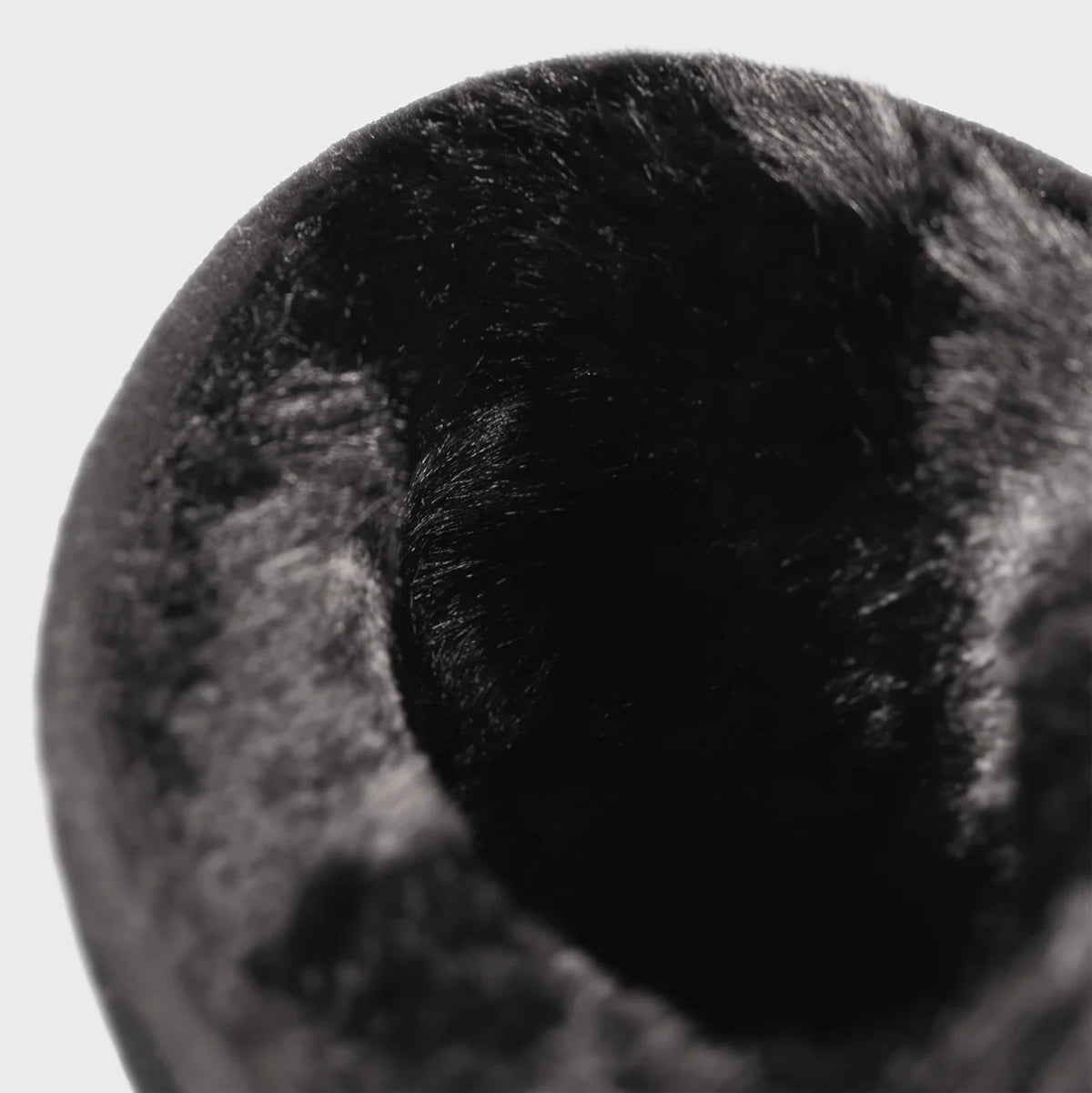 Vegan ugg-like boots in black – cruelty-free winter footwear