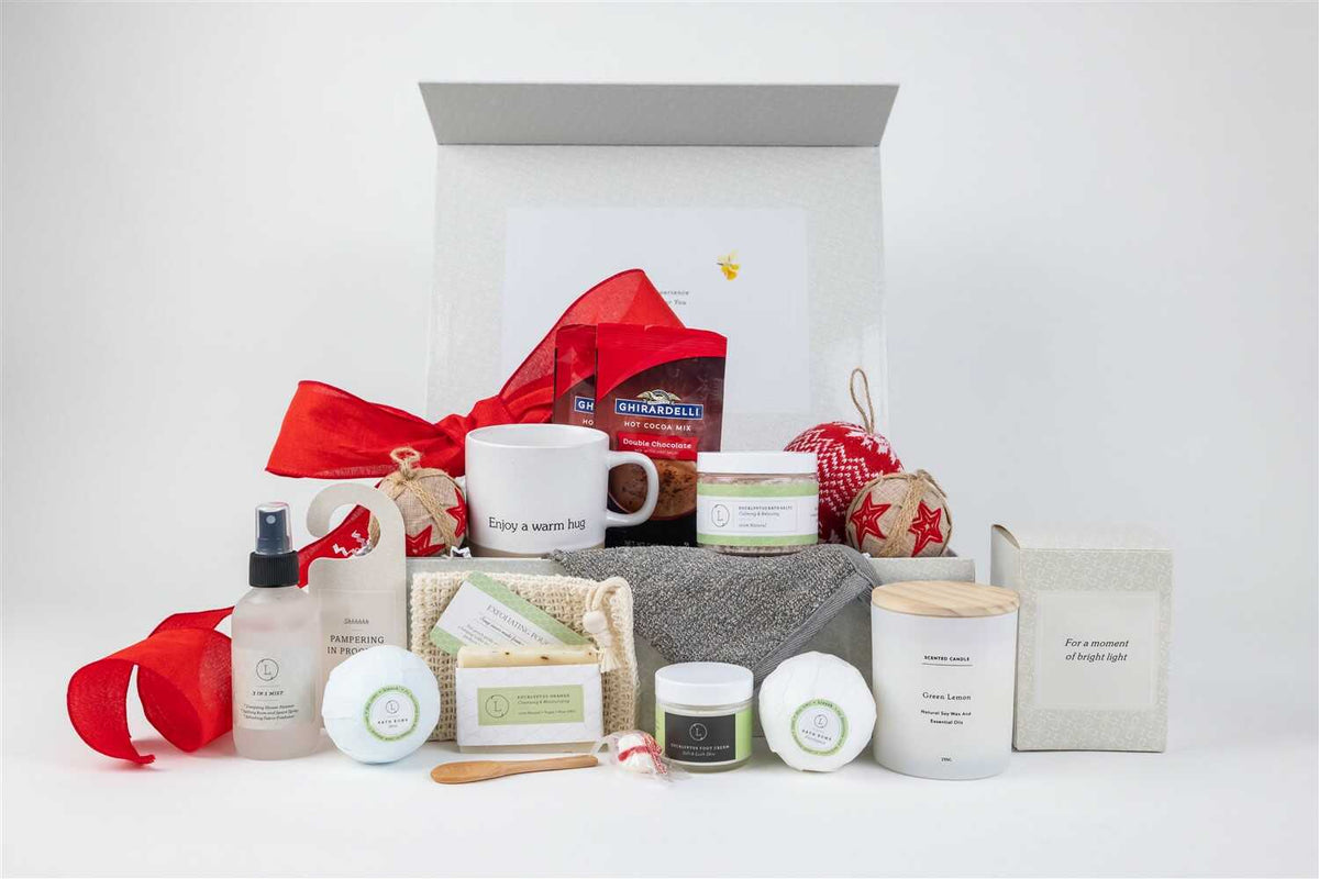 Christmas Love Gift Basket, Galentine’s Day for celebrating friendship - Gift Set Box - show your Friend some LOVE